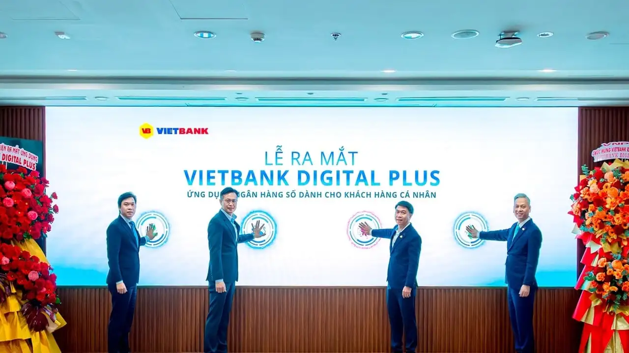 تجربة مميزة على المنصة الرقمية الجديدة لـ Vietbank.